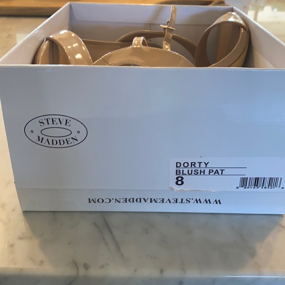 Steve Madden Dorty Blush Patten heels size 8